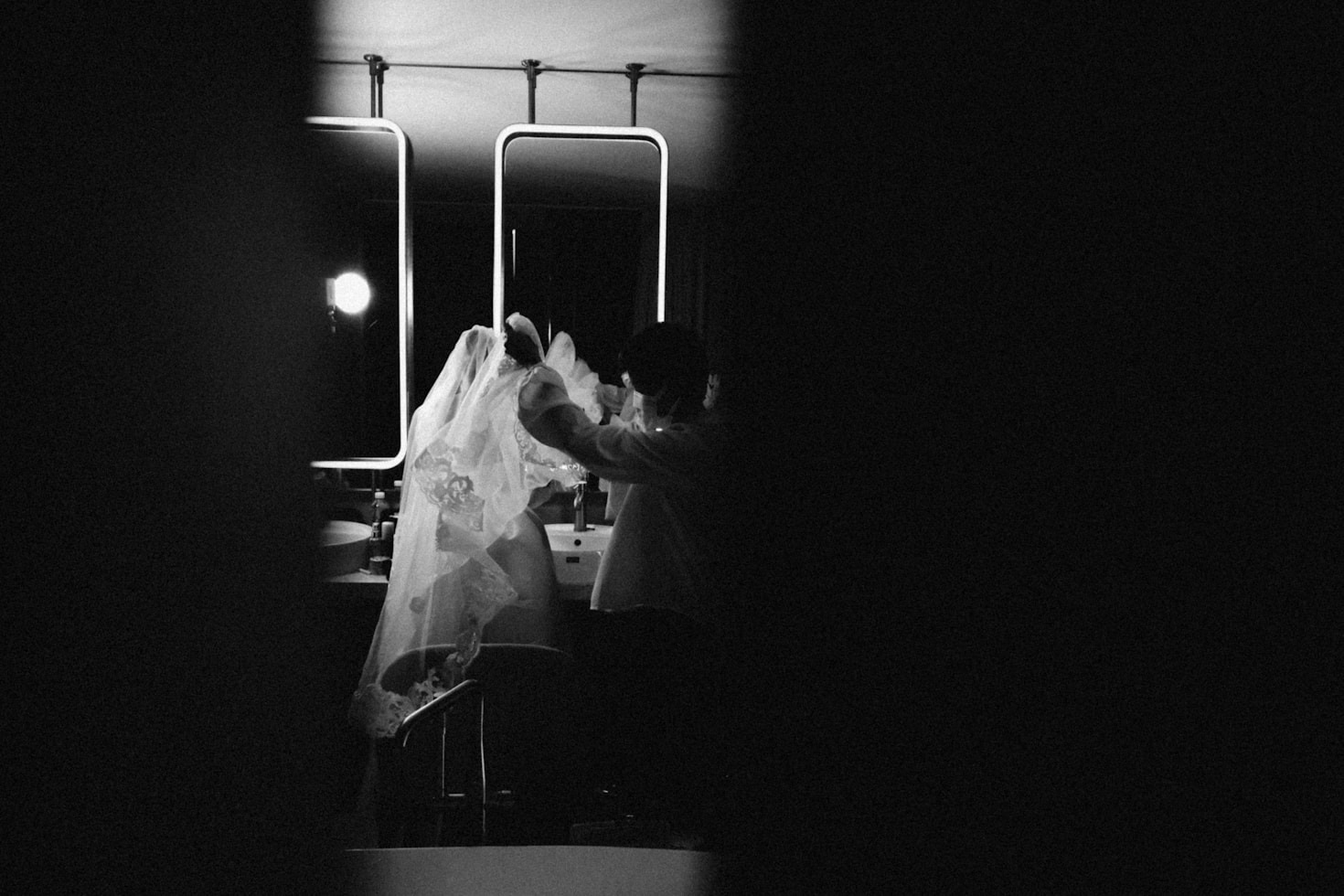 Why Choose Silver Furniture for Wedding Décor